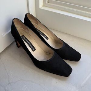 Nina Women's Black Pumps